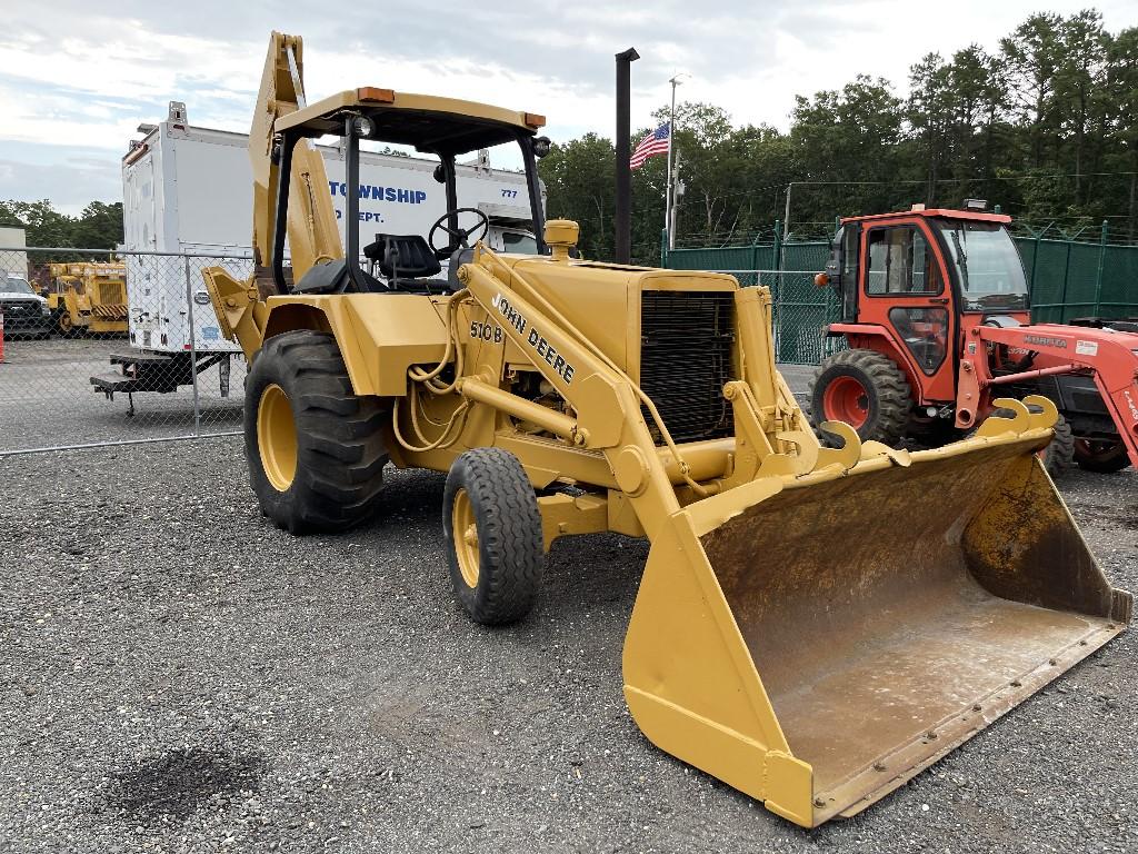 John Deere 510B Backhoe OROPS