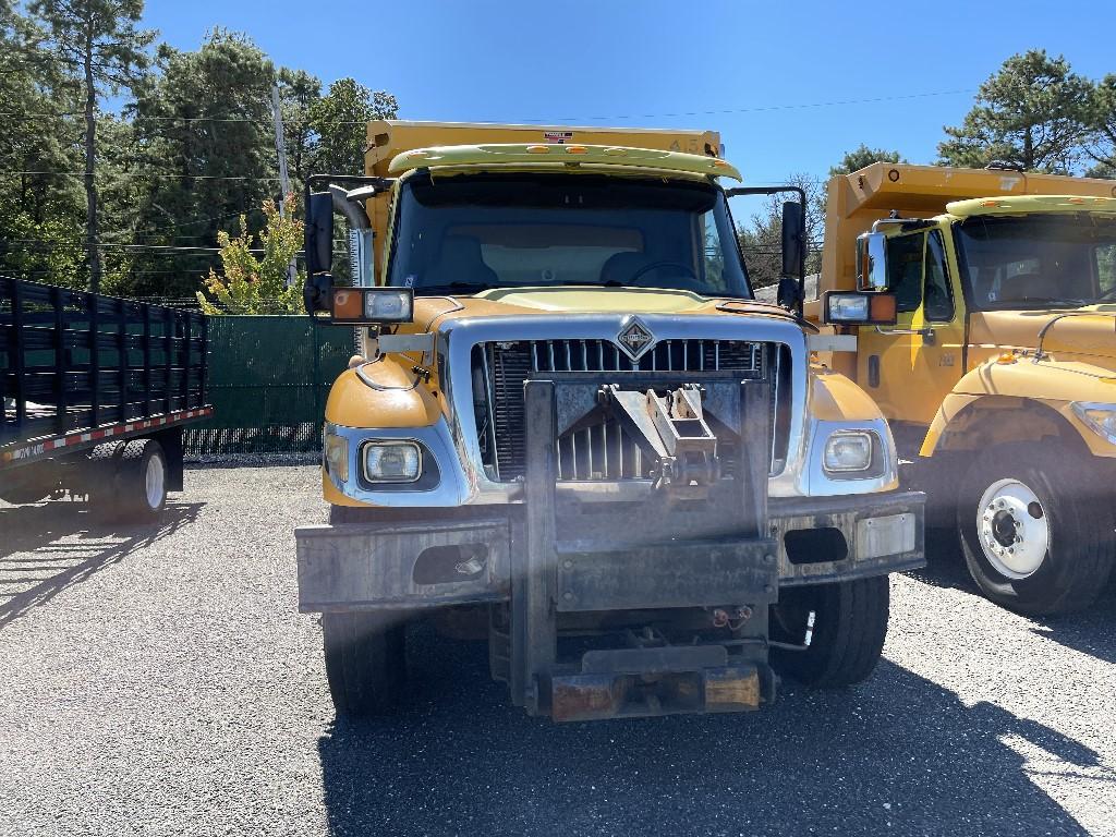 2006 International 7400 4x2 Dump