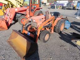 Kubota  B6100 Tractor 4x4 w/ Brush Hog Attachment