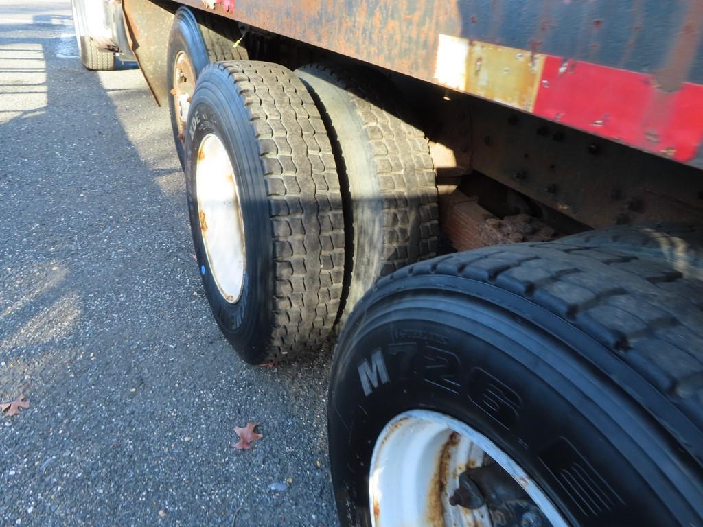 1998 Ford Tri Axle Flat Bed