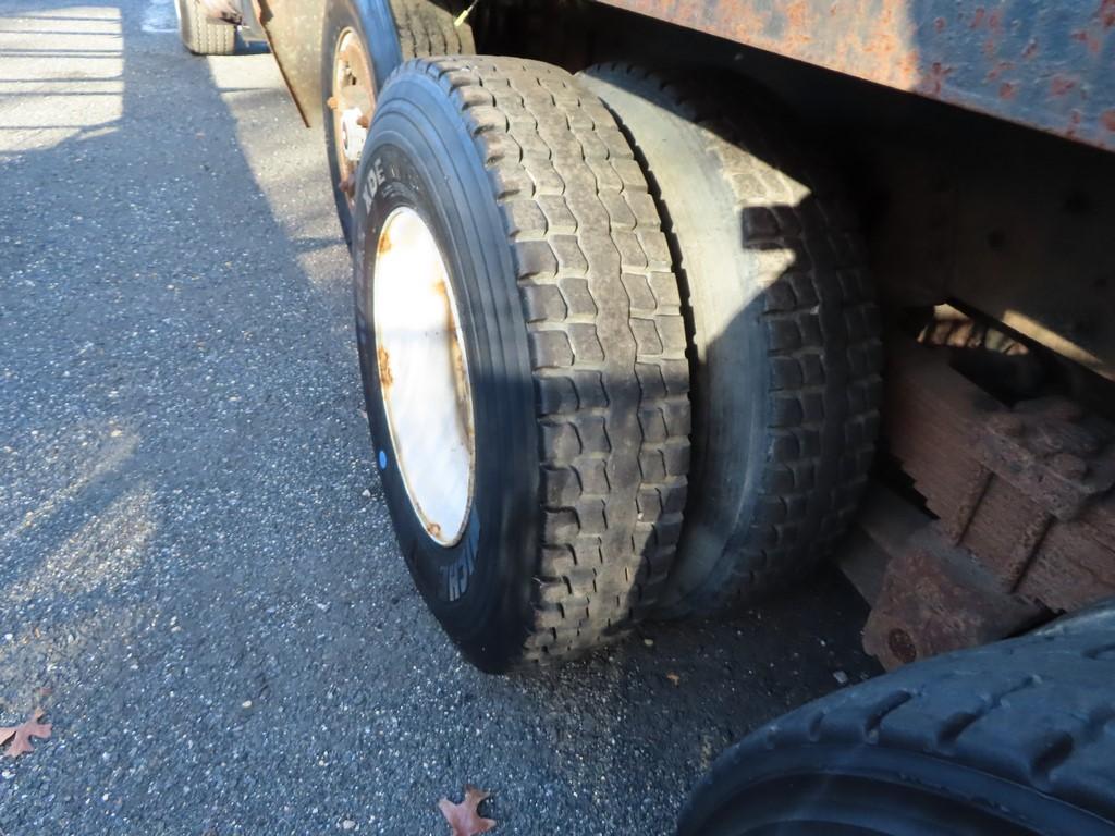 1998 Ford Tri Axle Flat Bed