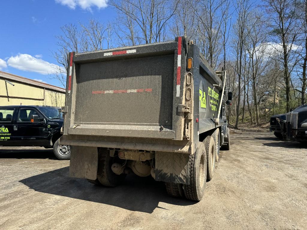 2020 Kenworth T800 Tri-Axle Dump