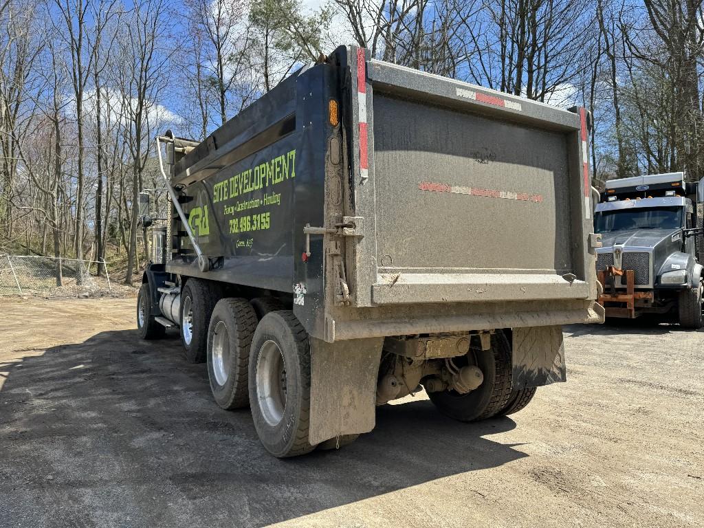 2020 Kenworth T800 Tri-Axle Dump