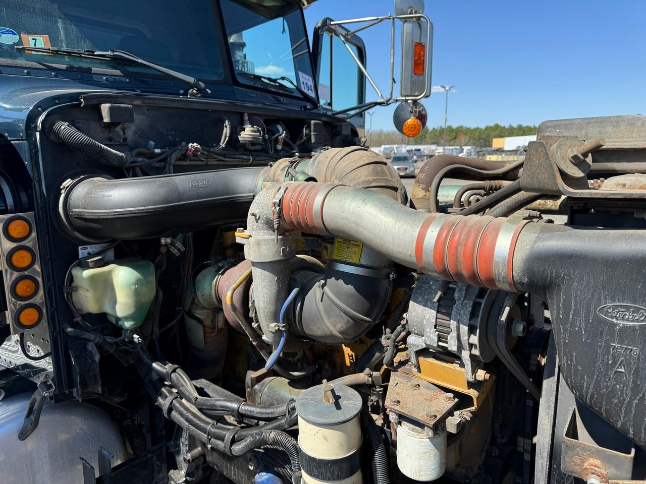 1999 Peterbilt 379 Lube Truck