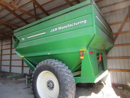 J&M 750 grain cart