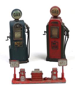 Toy Petroliana Collectibles, pair of model pumps & Tootsietoy Island, VG