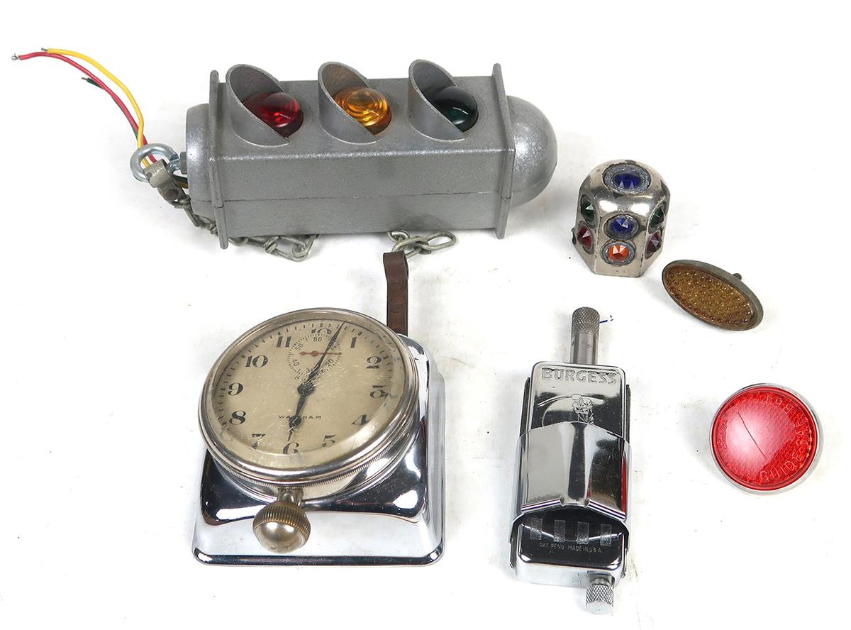 Automotive Collectibles (6), incl Waltham clock miniature traffic light, Mo