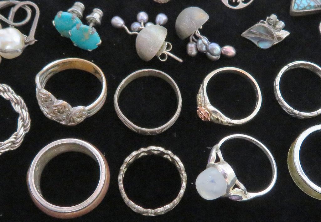 Large lot of misc vintage Jewelry items includes Silver, Gold, Costume, Rings, Earrings Pins, etc.