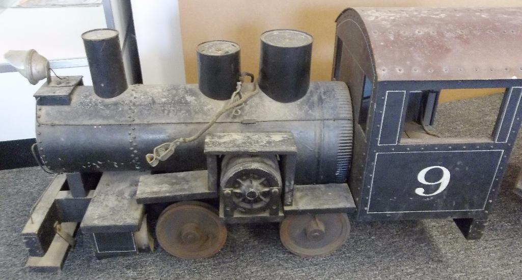 Child Ride Size Electric Train with Tender ca. 1930's. Approx 41" Train & 25" Tender. Pickup Only!