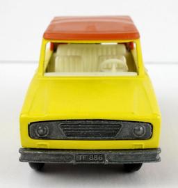 Matchbox Series / Lesney 1969 No. 18 Field Car Made in England.
