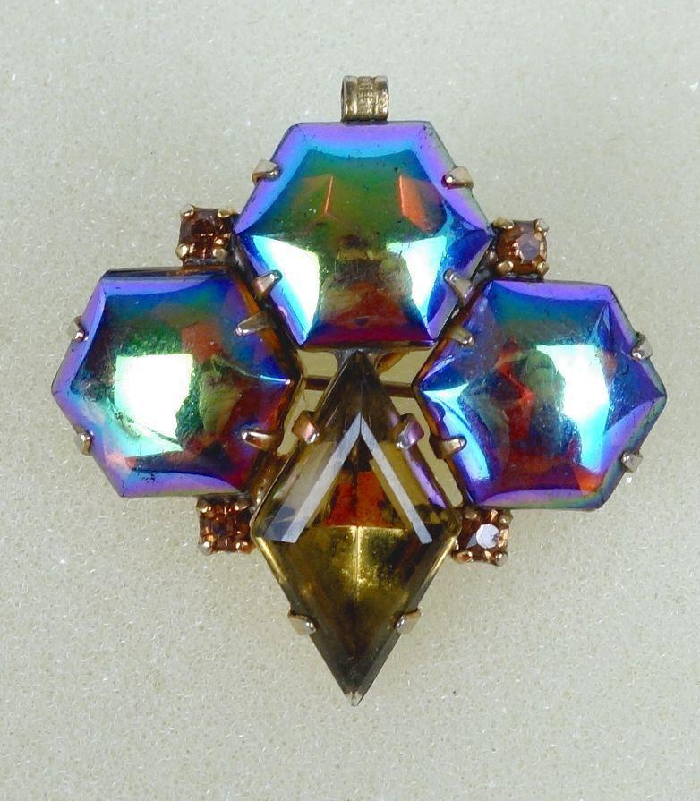 Vintage Iridescent Stones Pin / Brooch. Approx 9.8 grams.
