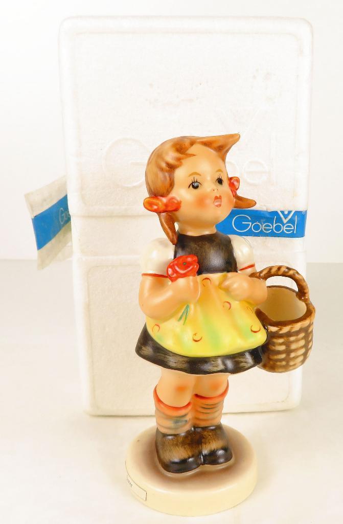 Hummel Figurine #98/0 "Sister" TMK 5.