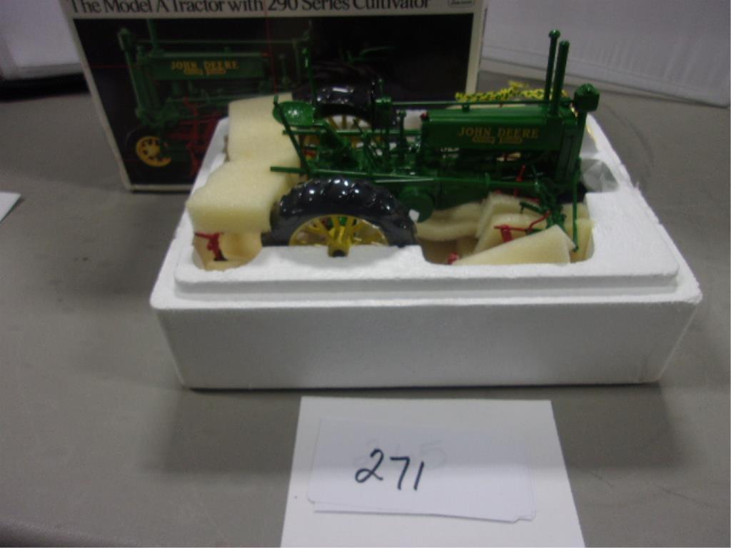 TOY TRACTOR PRECISION JOHN DEERE A W/ 290 SERIES CULTIVATOR