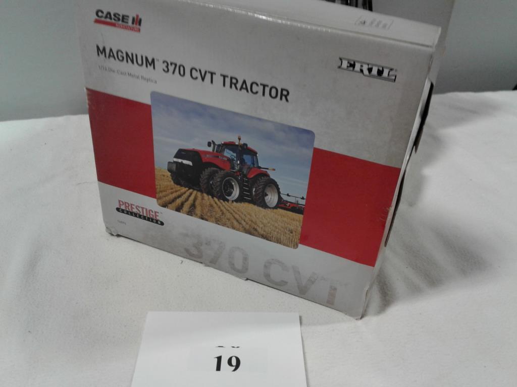 TOY TRACTOR ERTL 1/16 CASE IH MAGNUM 370 CVT TRACTOR DUAL FRONTS AND REARS