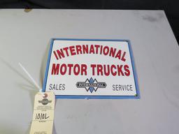 Reproduction International Sign