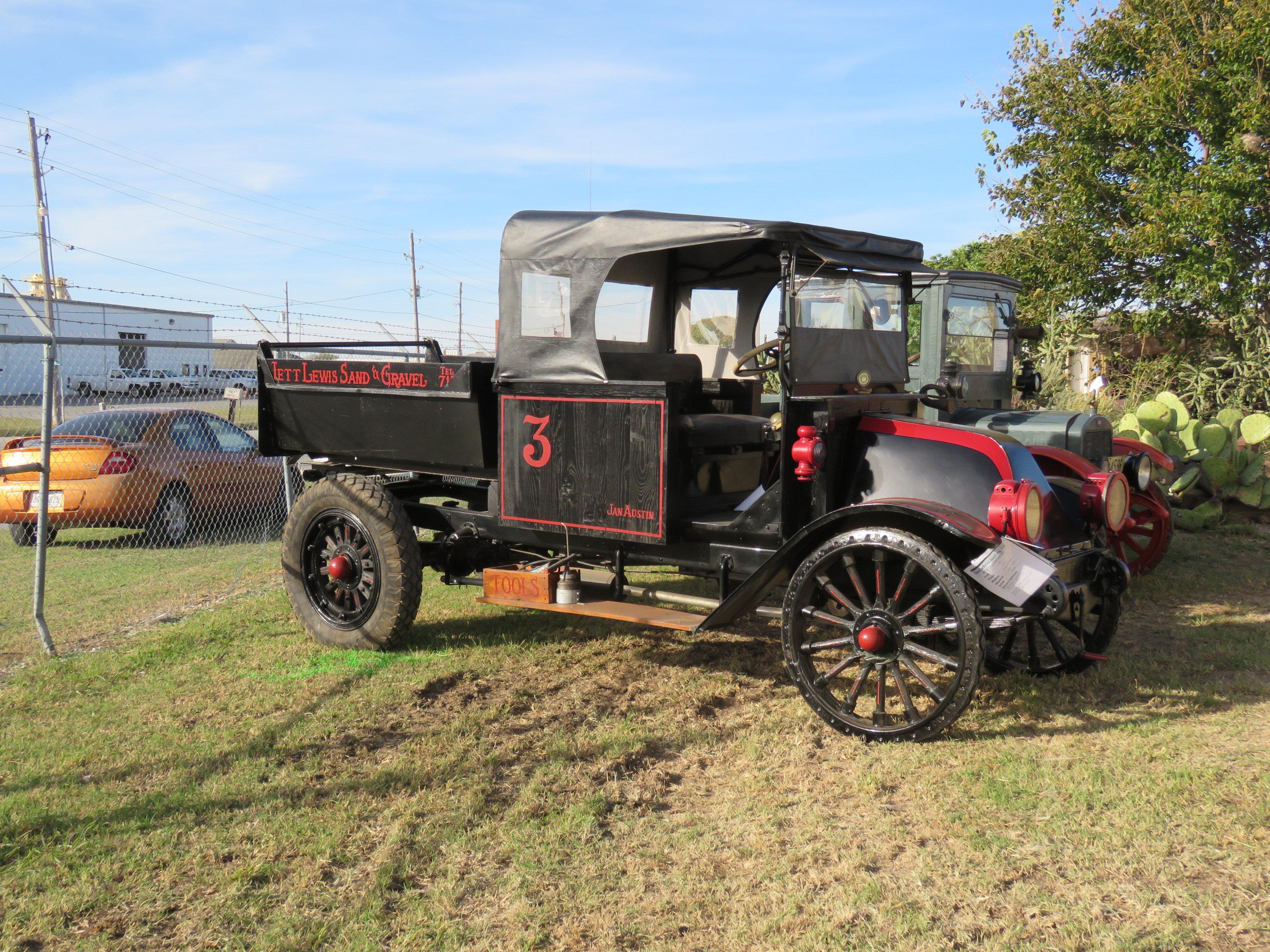 RARE 1918 International Dump Truck