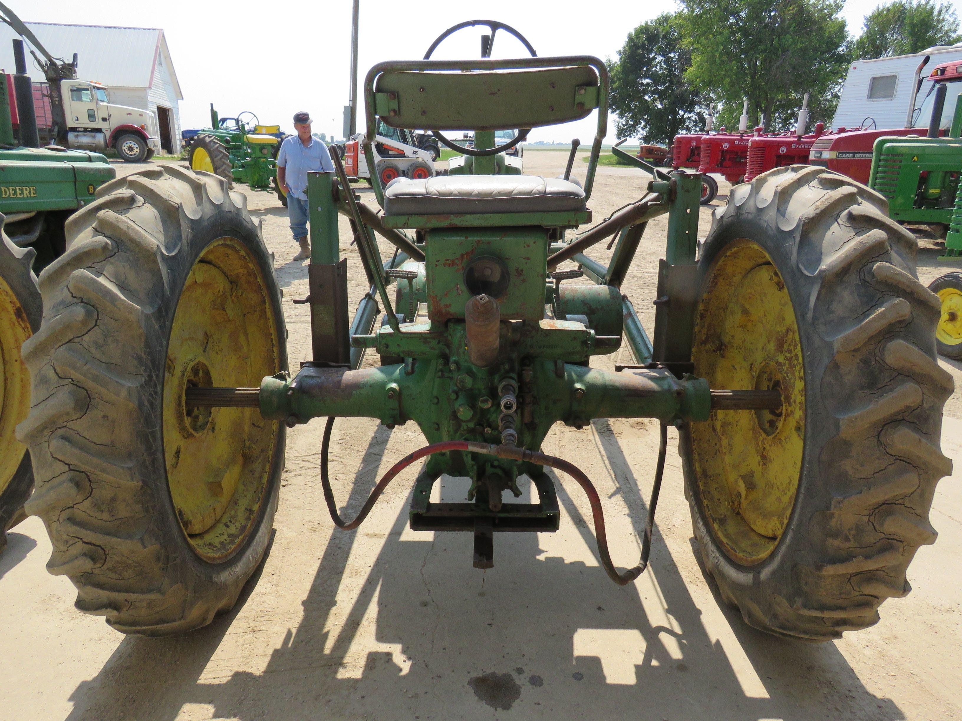 1948 John Deere B Tractor with John Deere 45 Manure Bucket