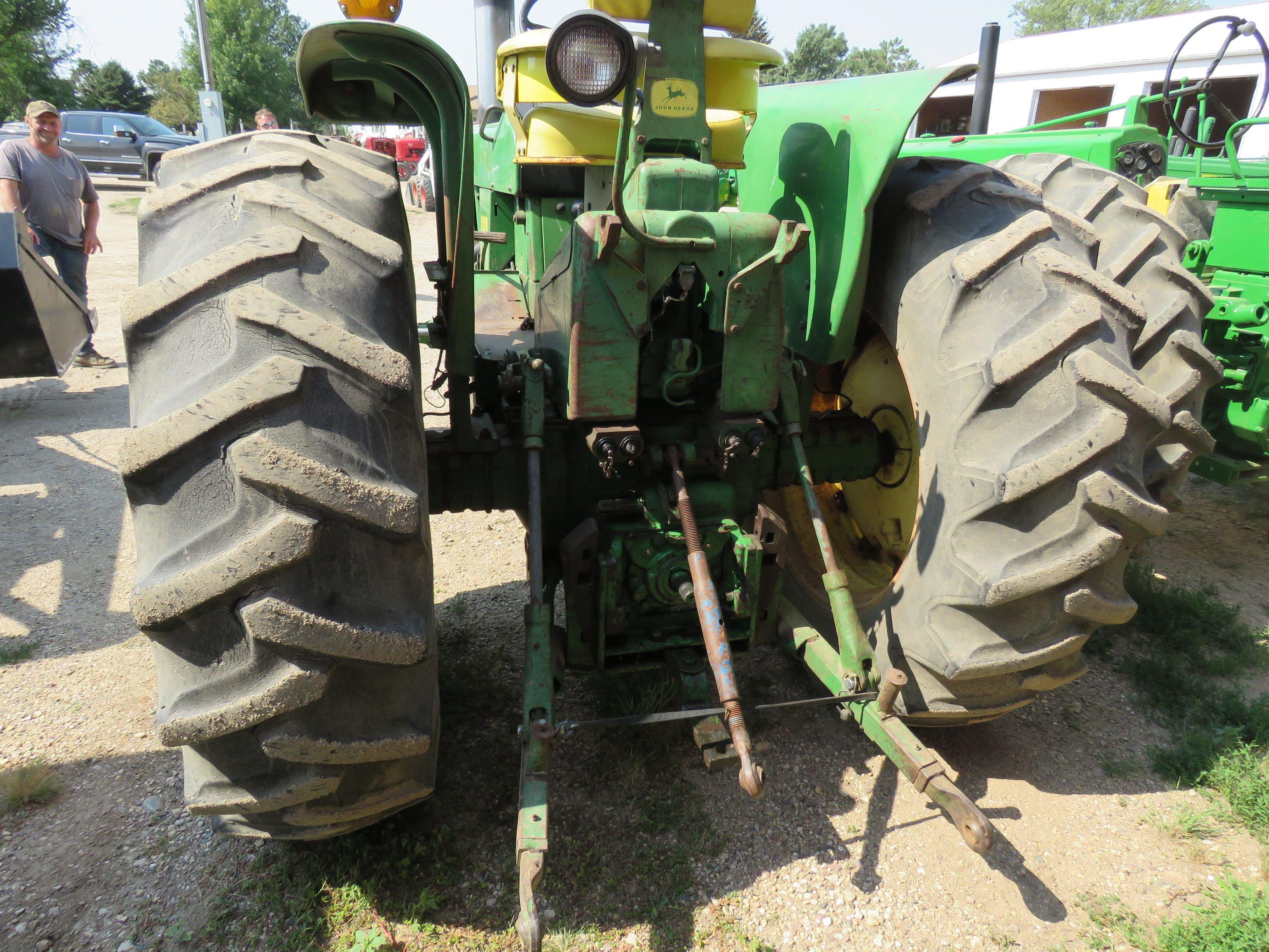 John Deere 3020 Tractor