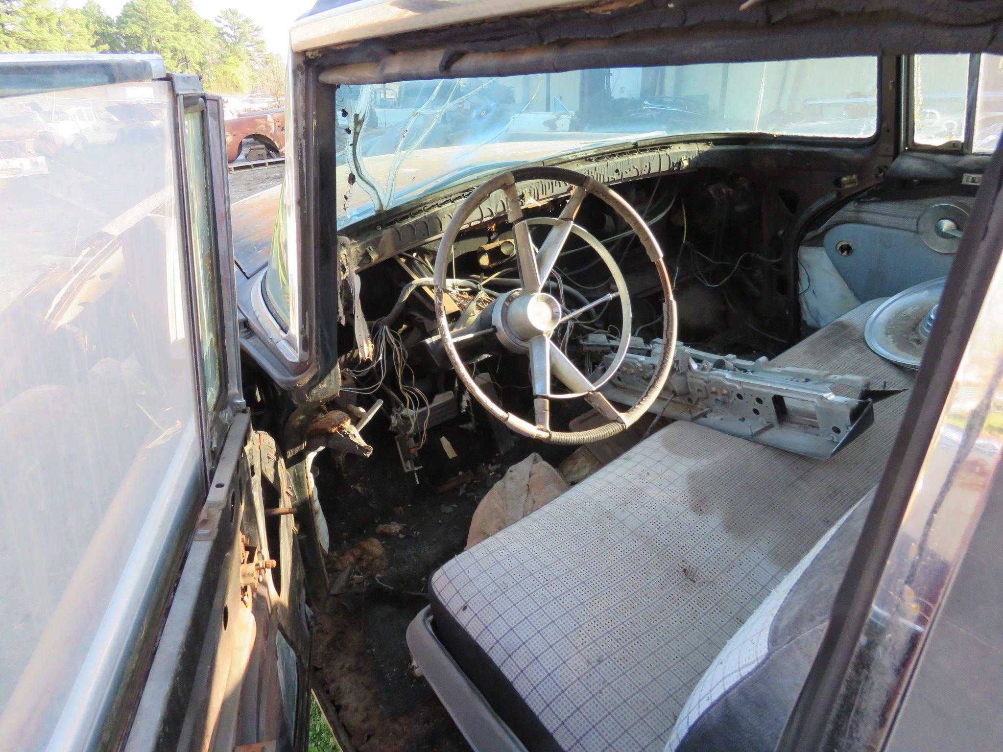 1957 Lincoln Capri 4dr HT