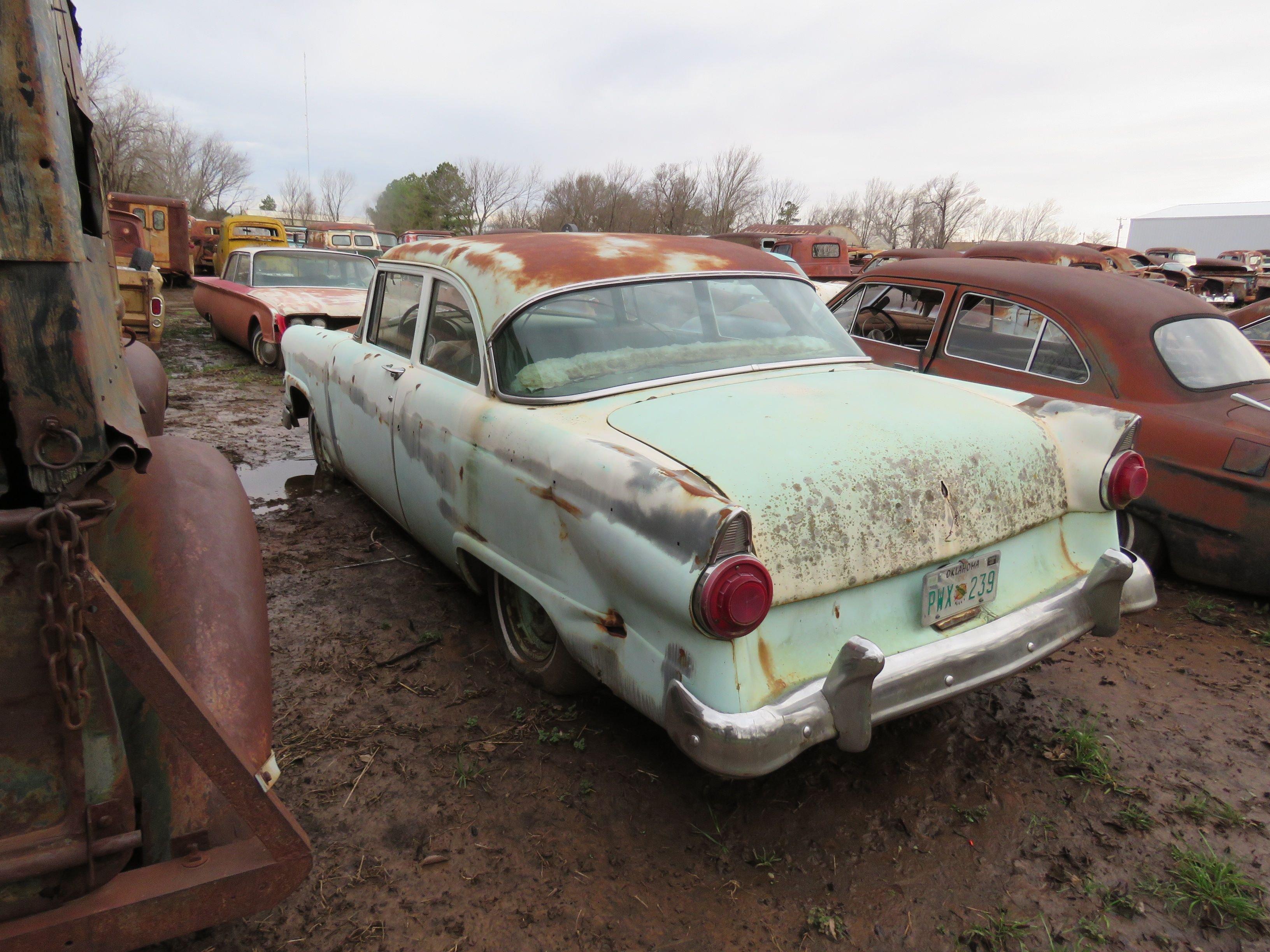 1956 Ford Mainline 2dr Post