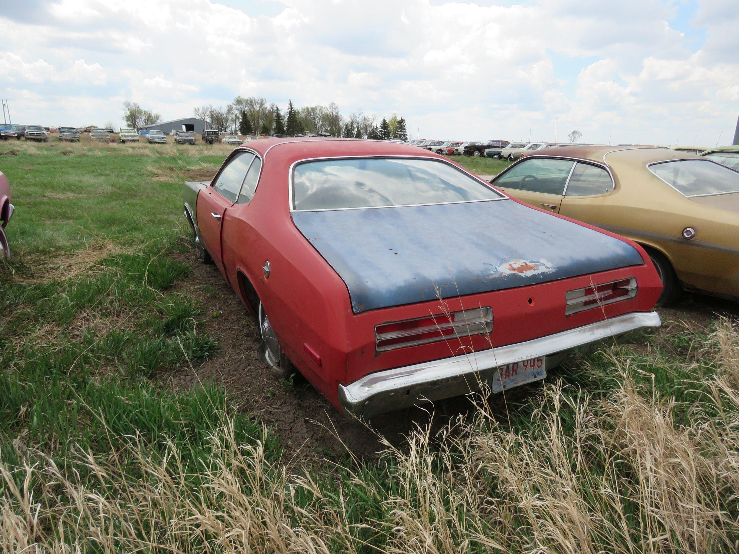 1972 Plymouth Duster 2dr HT