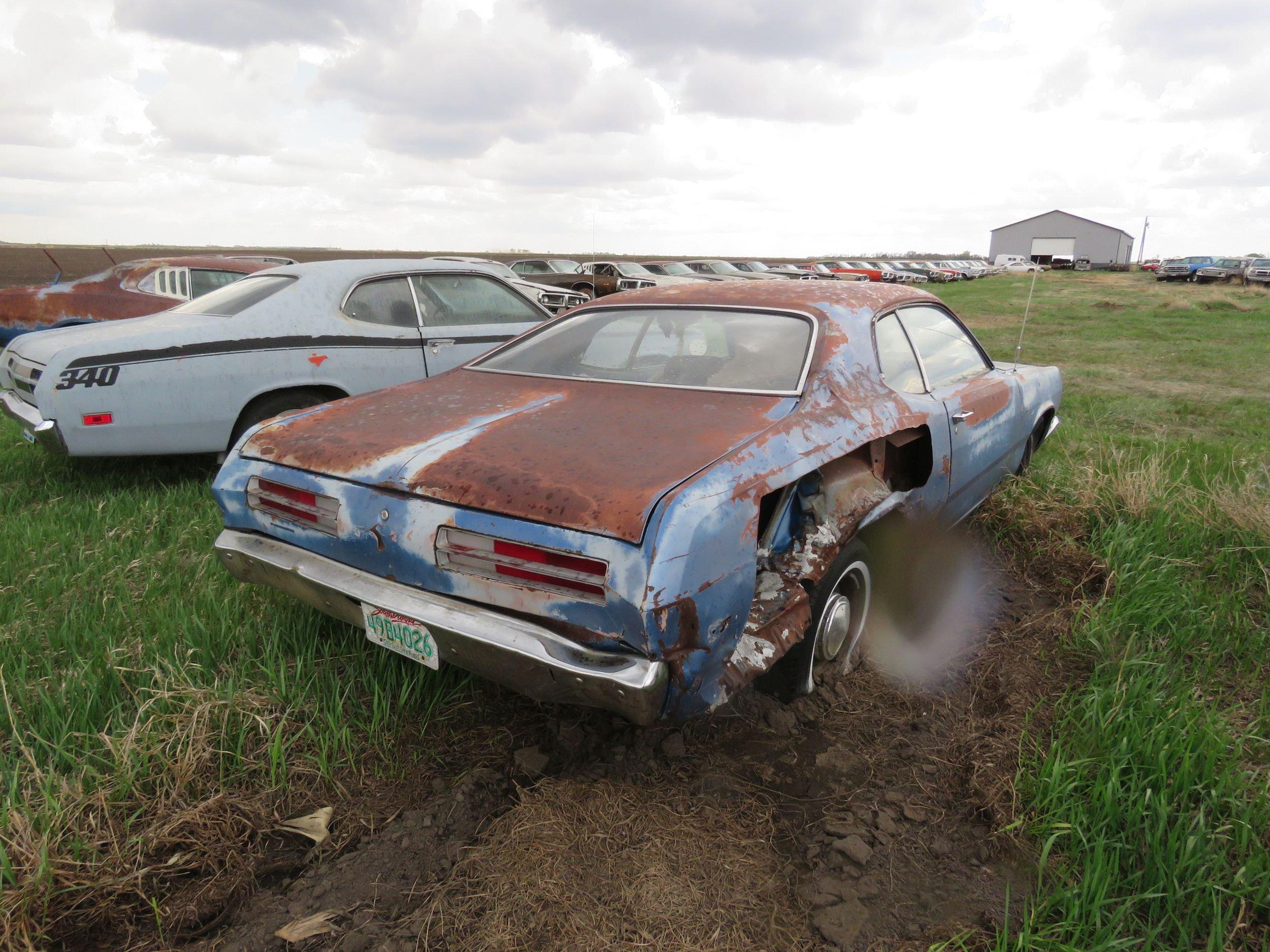 1972 Plymouth Duster 2dr HT