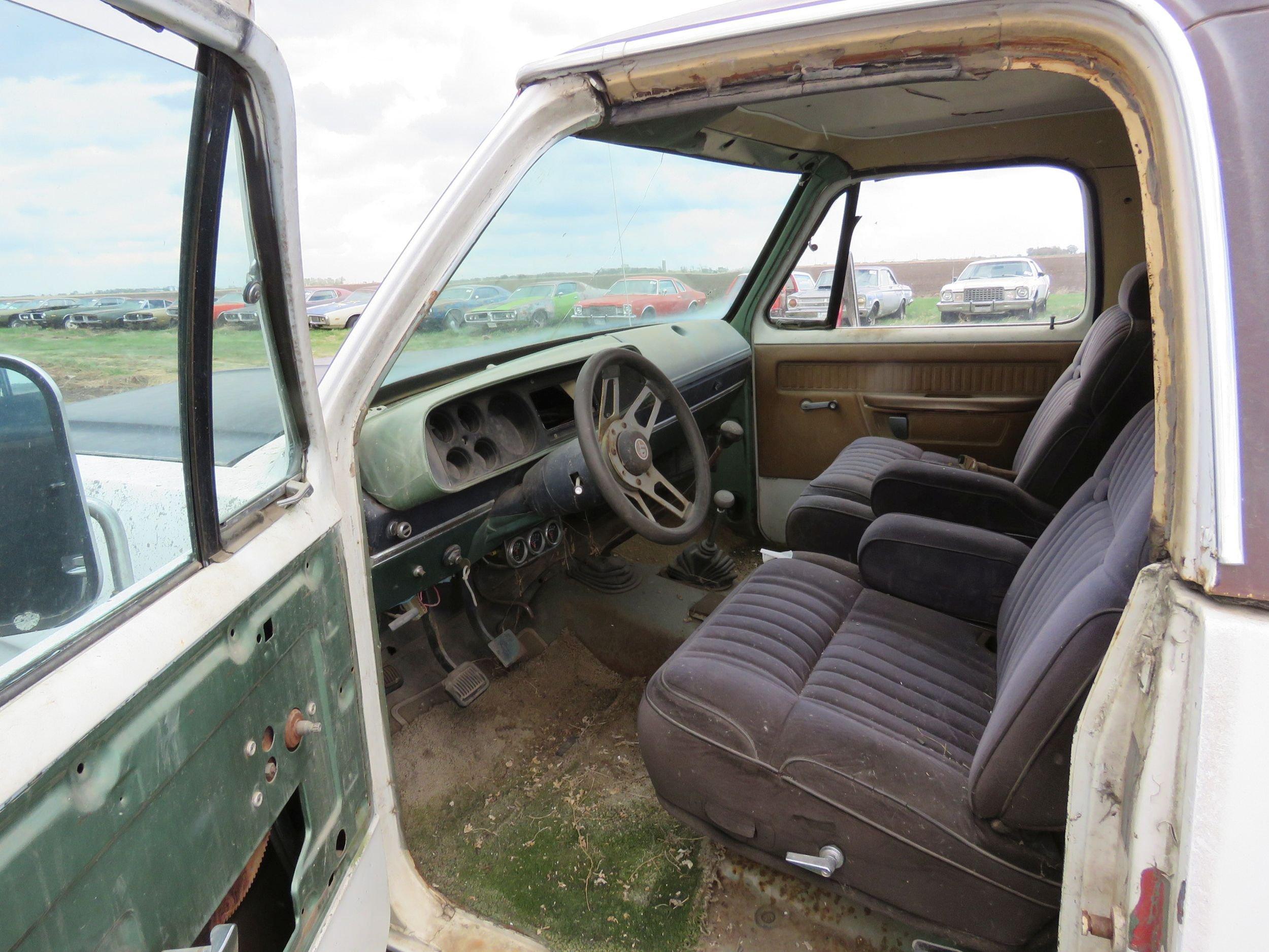 1977 Dodge D100