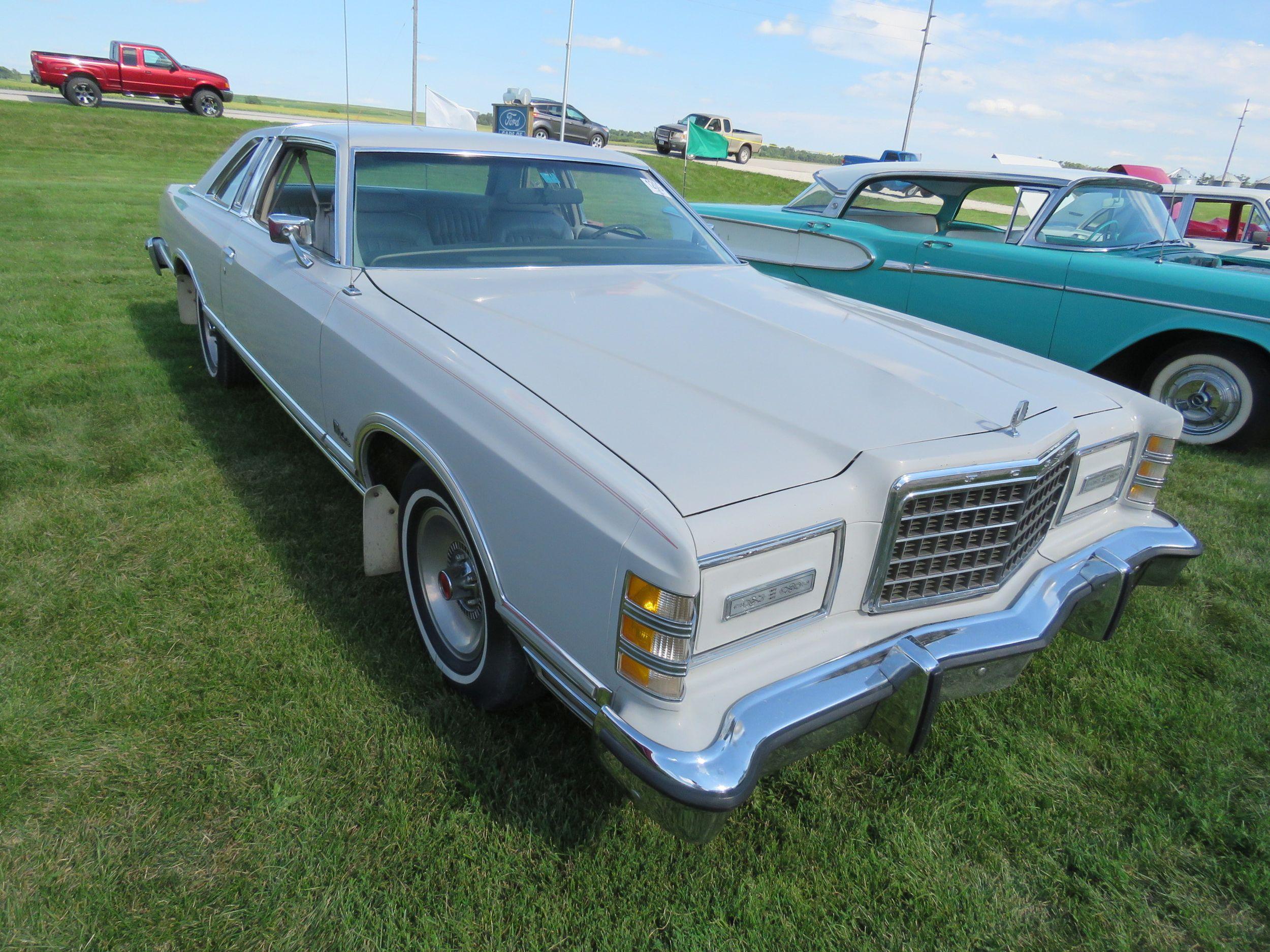 1977 Ford LTD Coupe