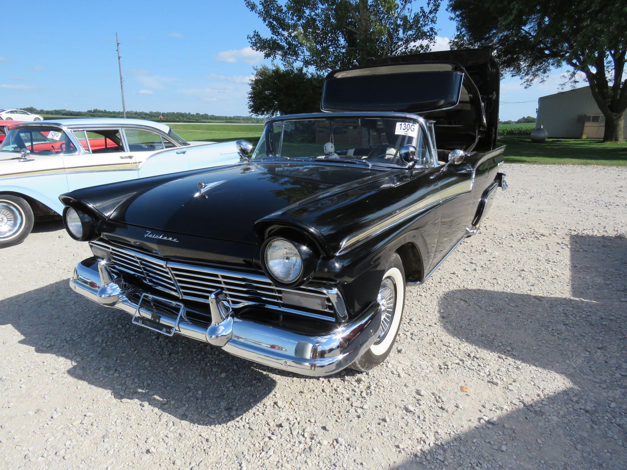 1957 Ford Fairlane 500 Skyliner Retractable hard Top