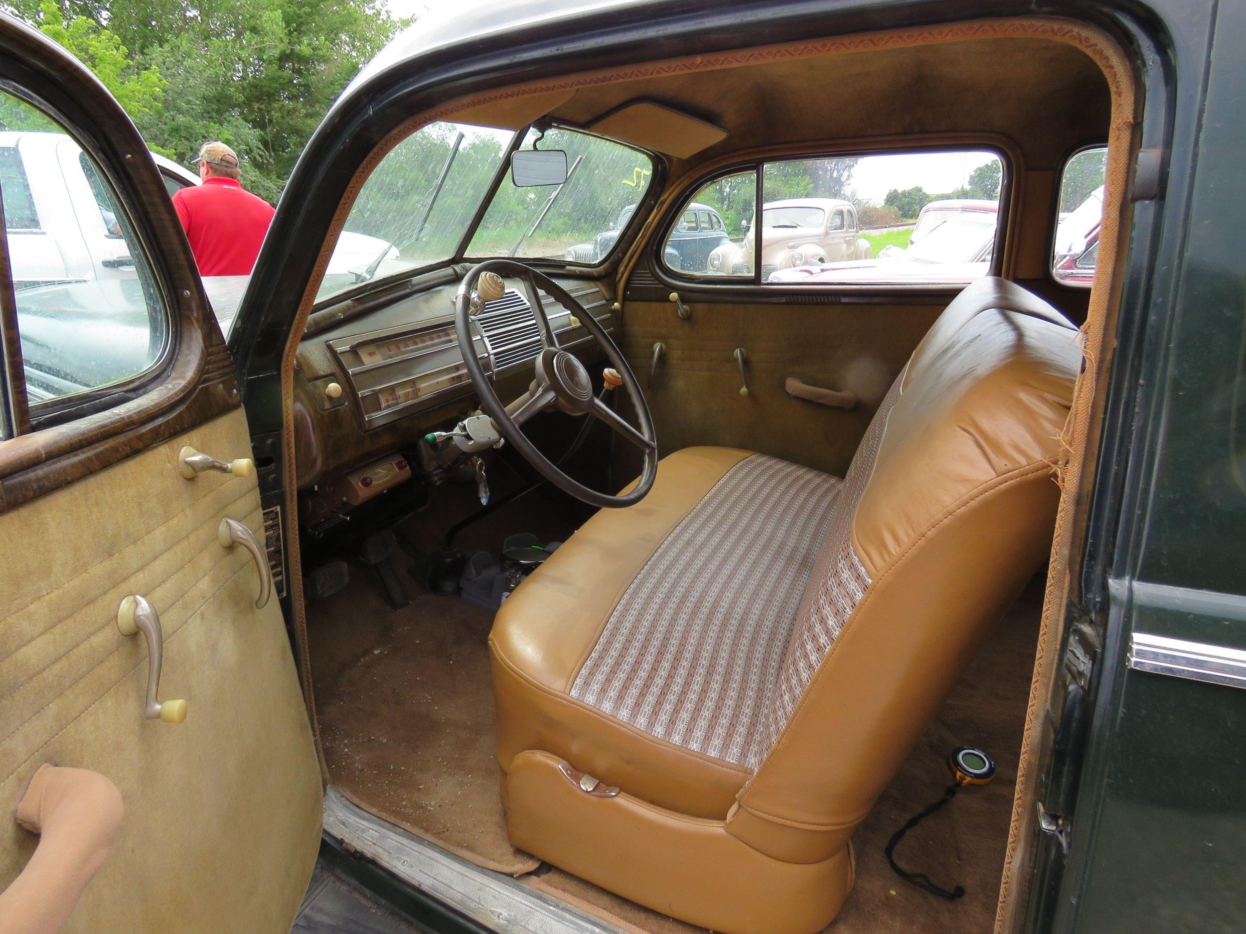 1939 Nash Ambassador 2dr Sedan