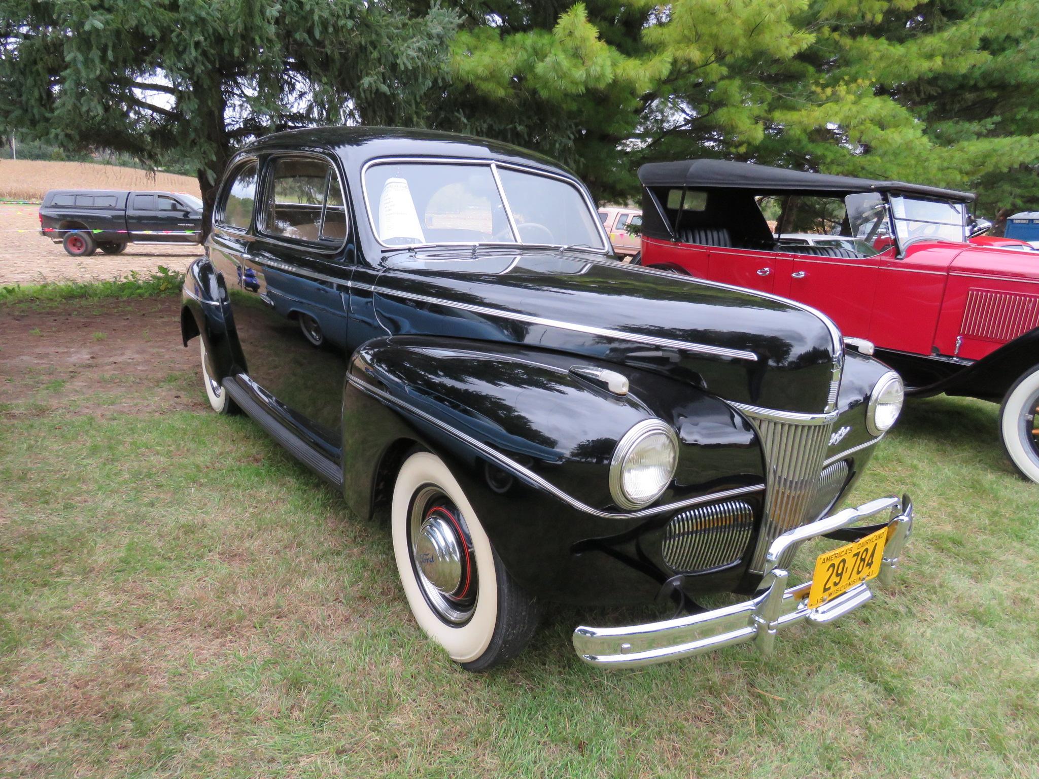 1941 Ford Super Deluxe Tudor Sedan