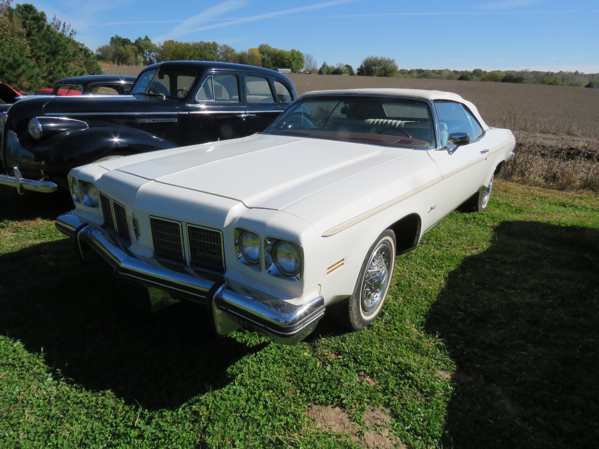 1975 Oldsmobile Delta 88 Convertible