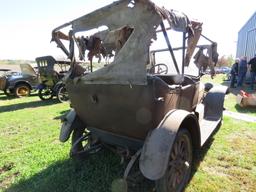 1916 Overland Touring Car