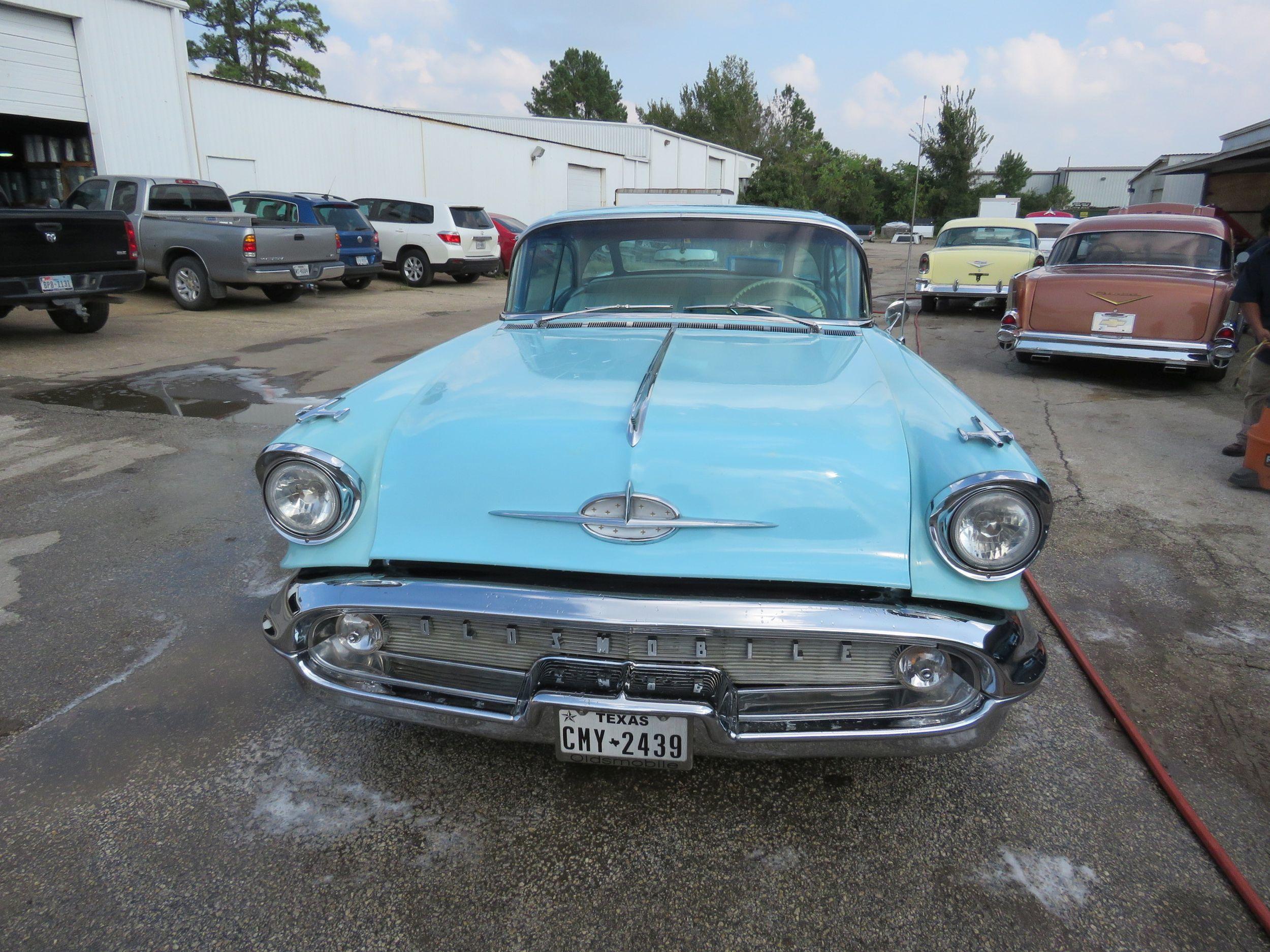 1957 Oldsmobile Super 88 2dr HT