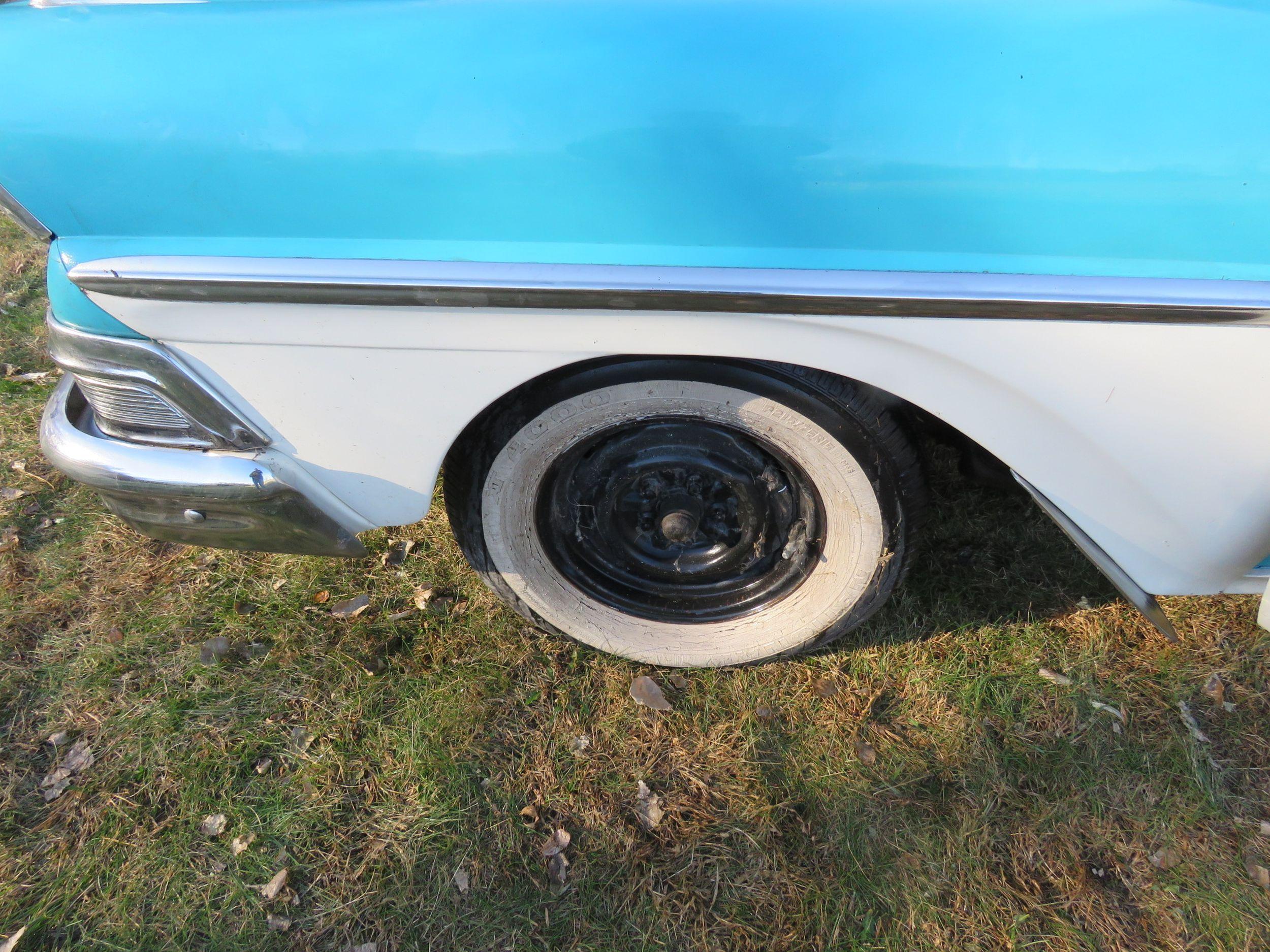 1958 Ford Fairlane 500 Starliner Retractable Hard Top