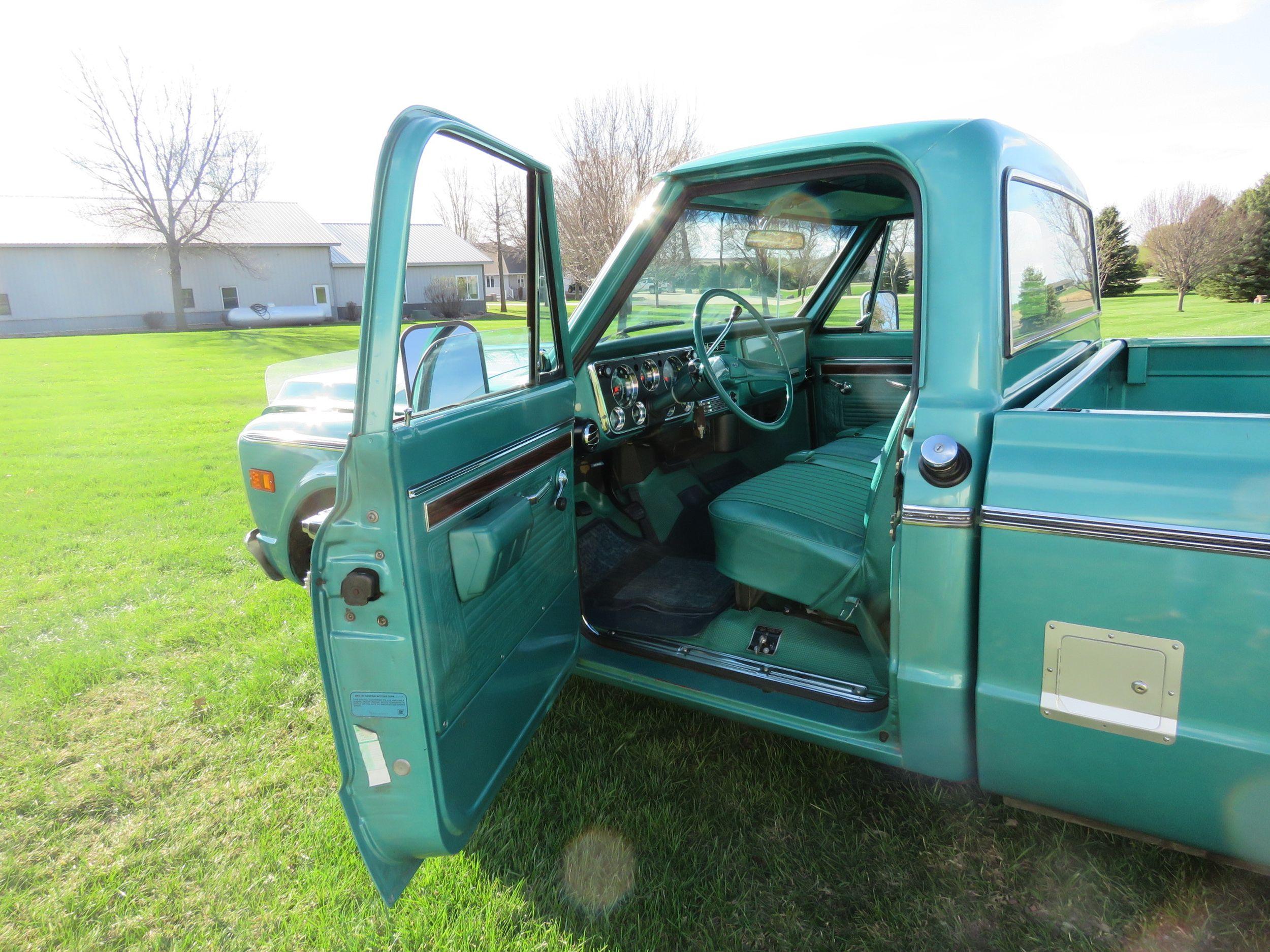 1970 Chevrolet C20 Custom Pickup