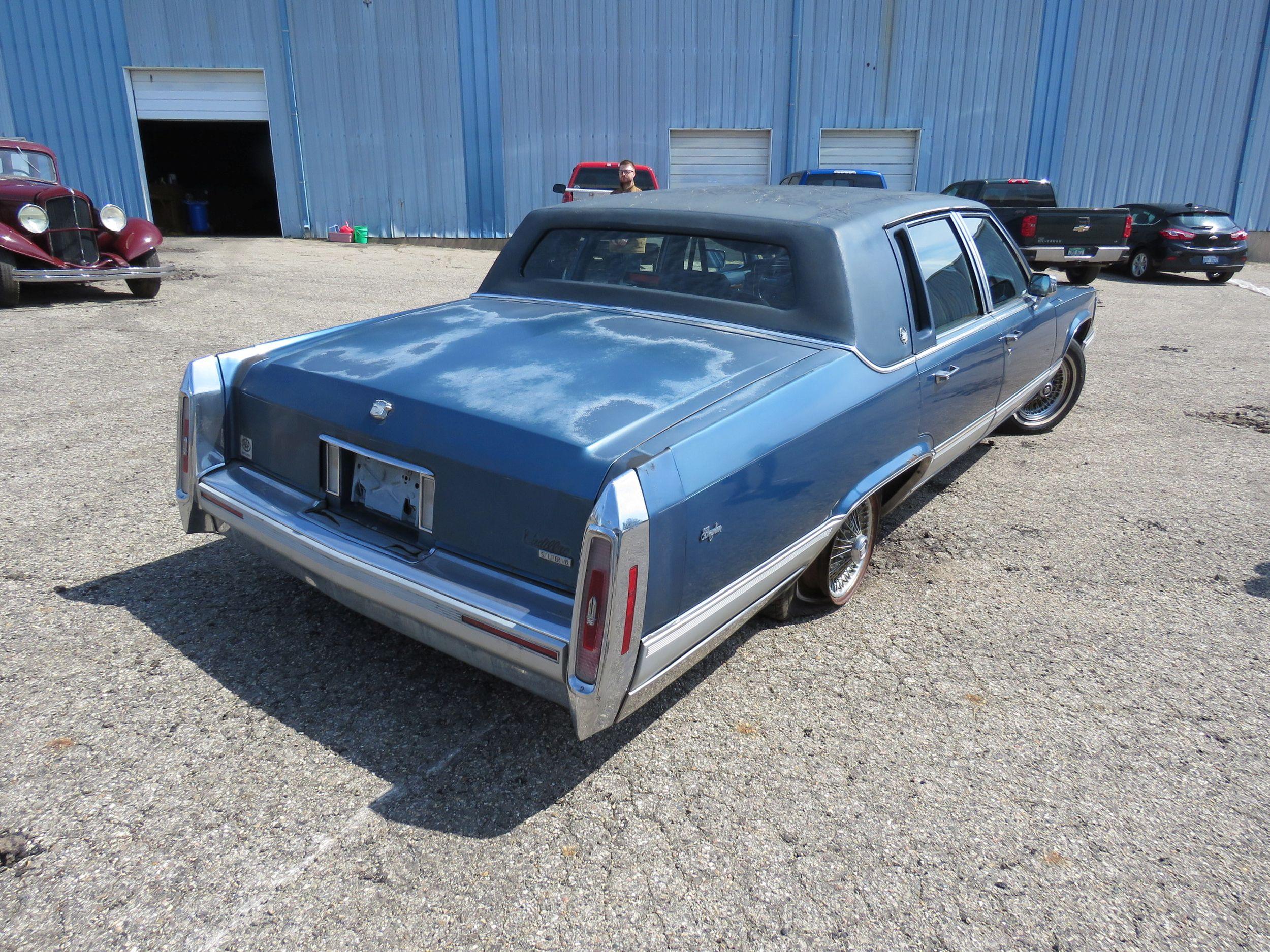 1991 Cadillac Brougham 4dr Sedan