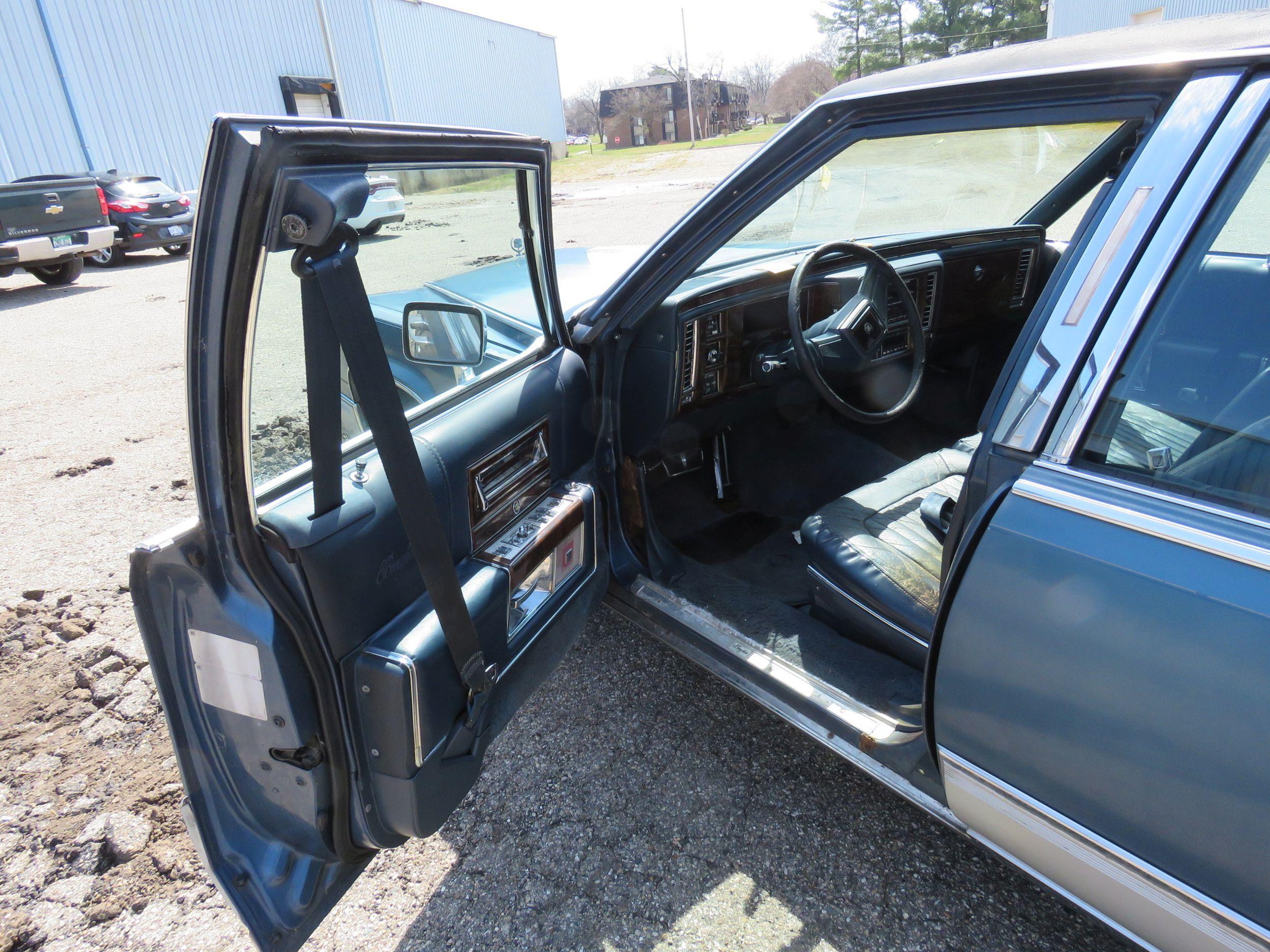 1991 Cadillac Brougham 4dr Sedan