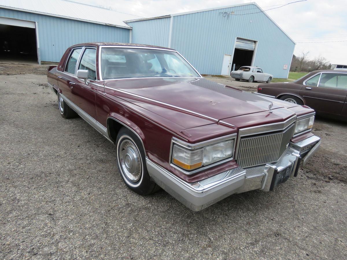 1992 Cadillac Brougham 4dr Sedan