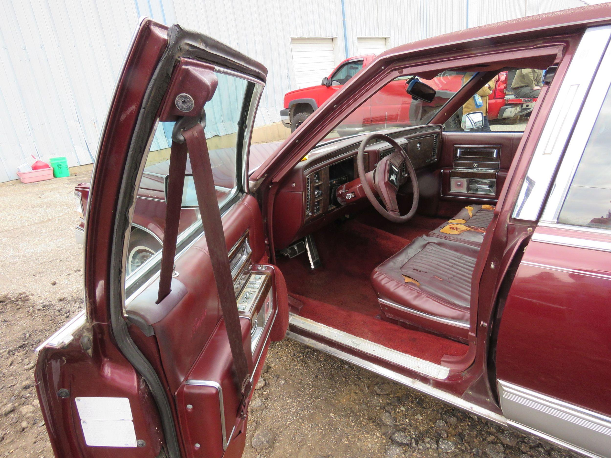 1992 Cadillac Brougham 4dr Sedan