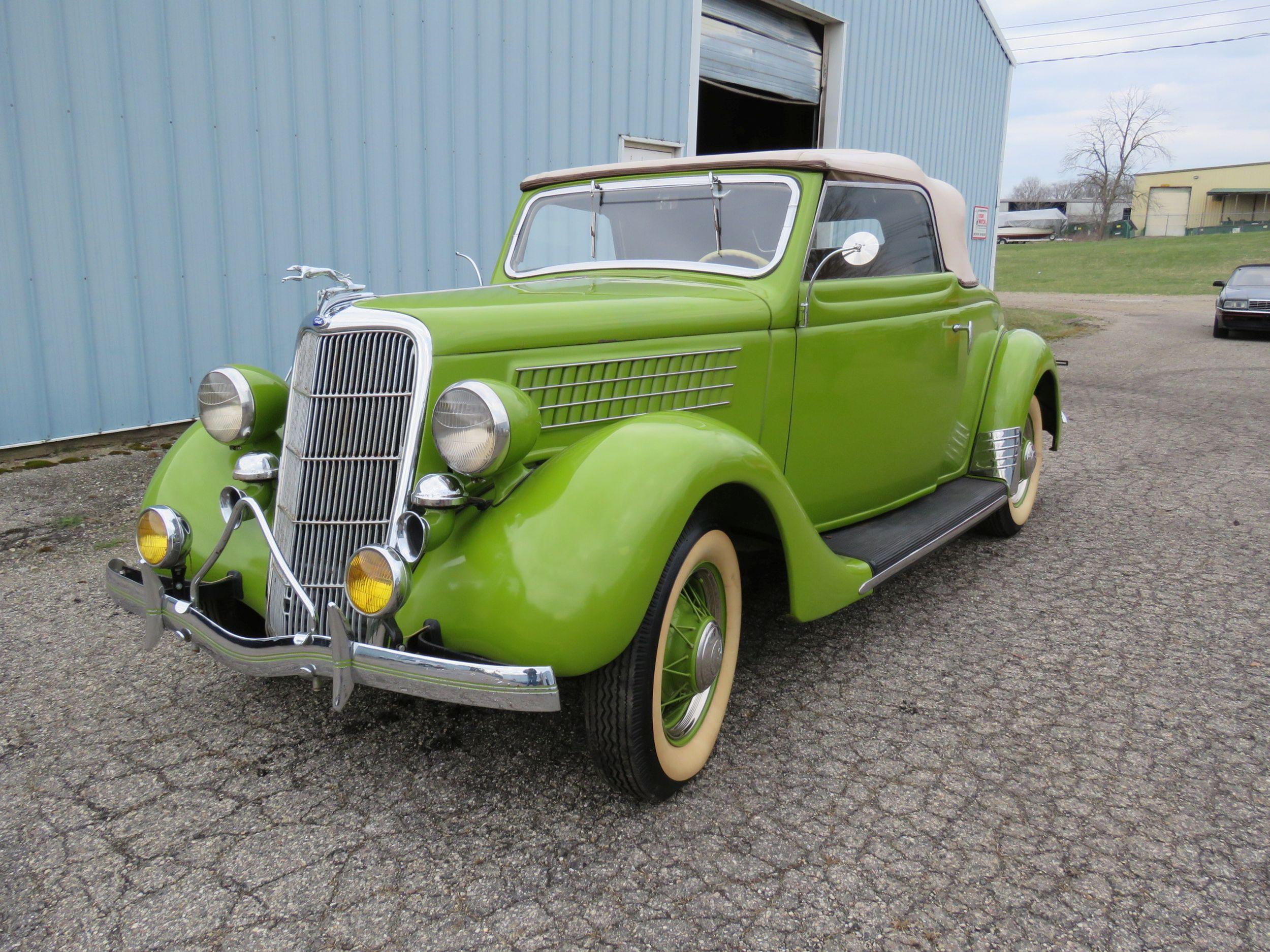 1935 Ford Cabriolet