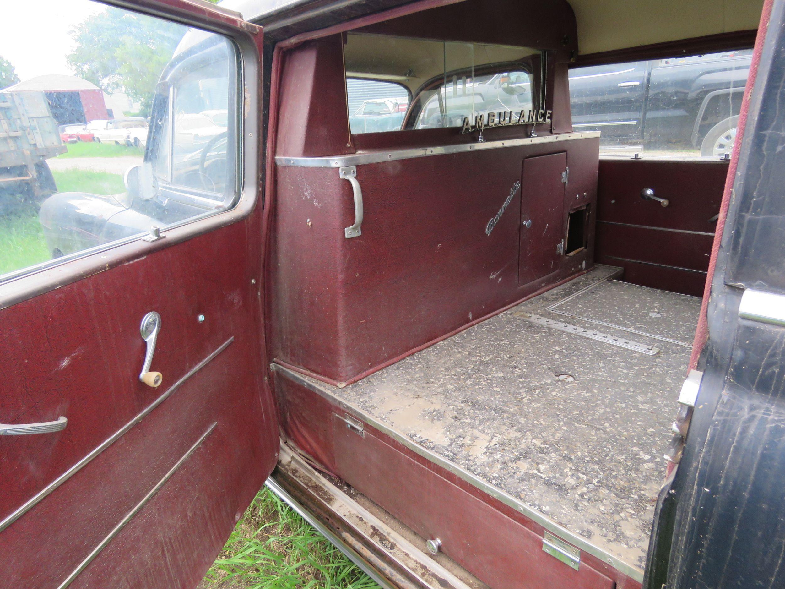 1952 Pontiac 8 Barnette Hearse P8WS10280