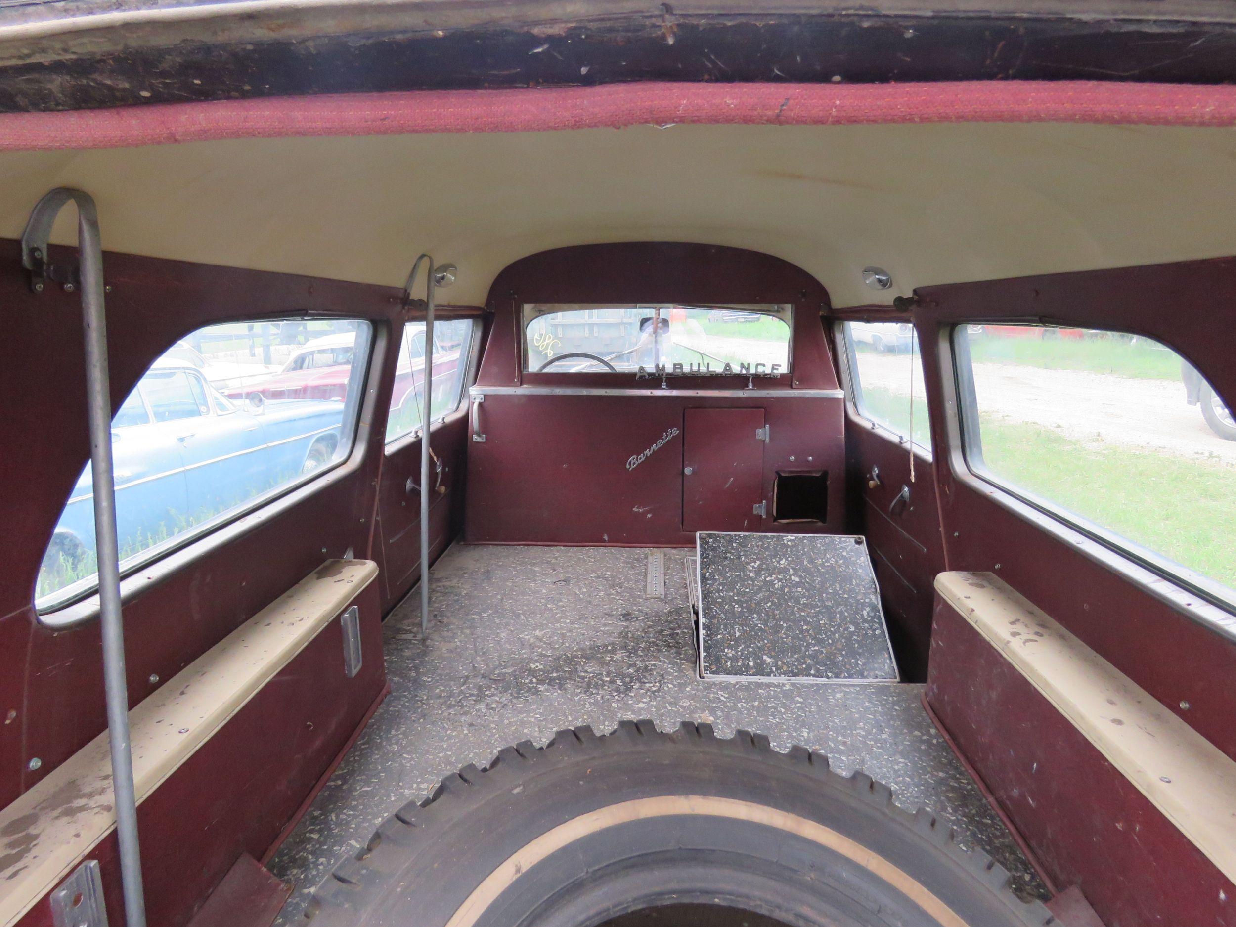 1952 Pontiac 8 Barnette Hearse P8WS10280