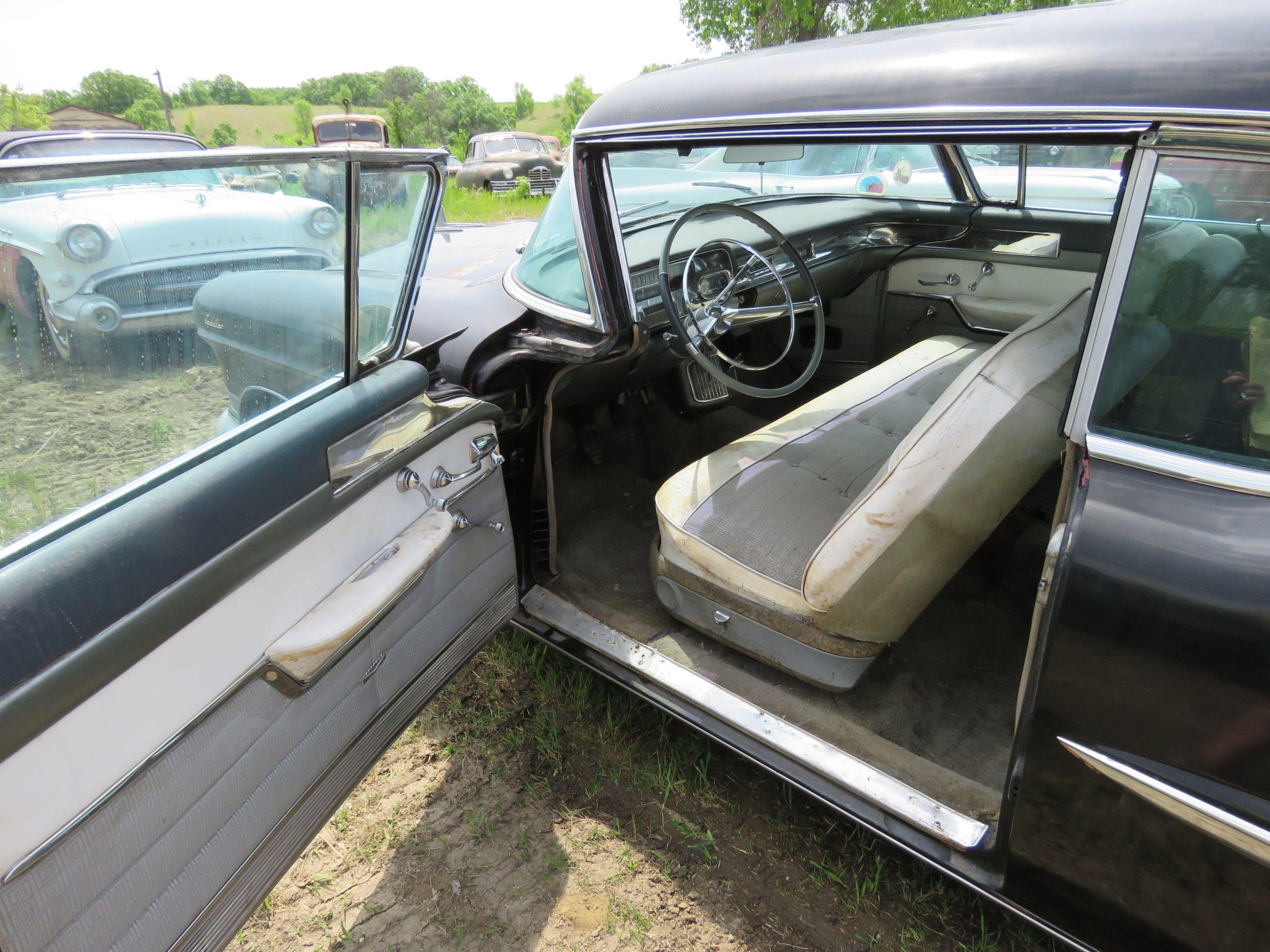 1957 Cadillac Series 62 2dr HT 57-62108246