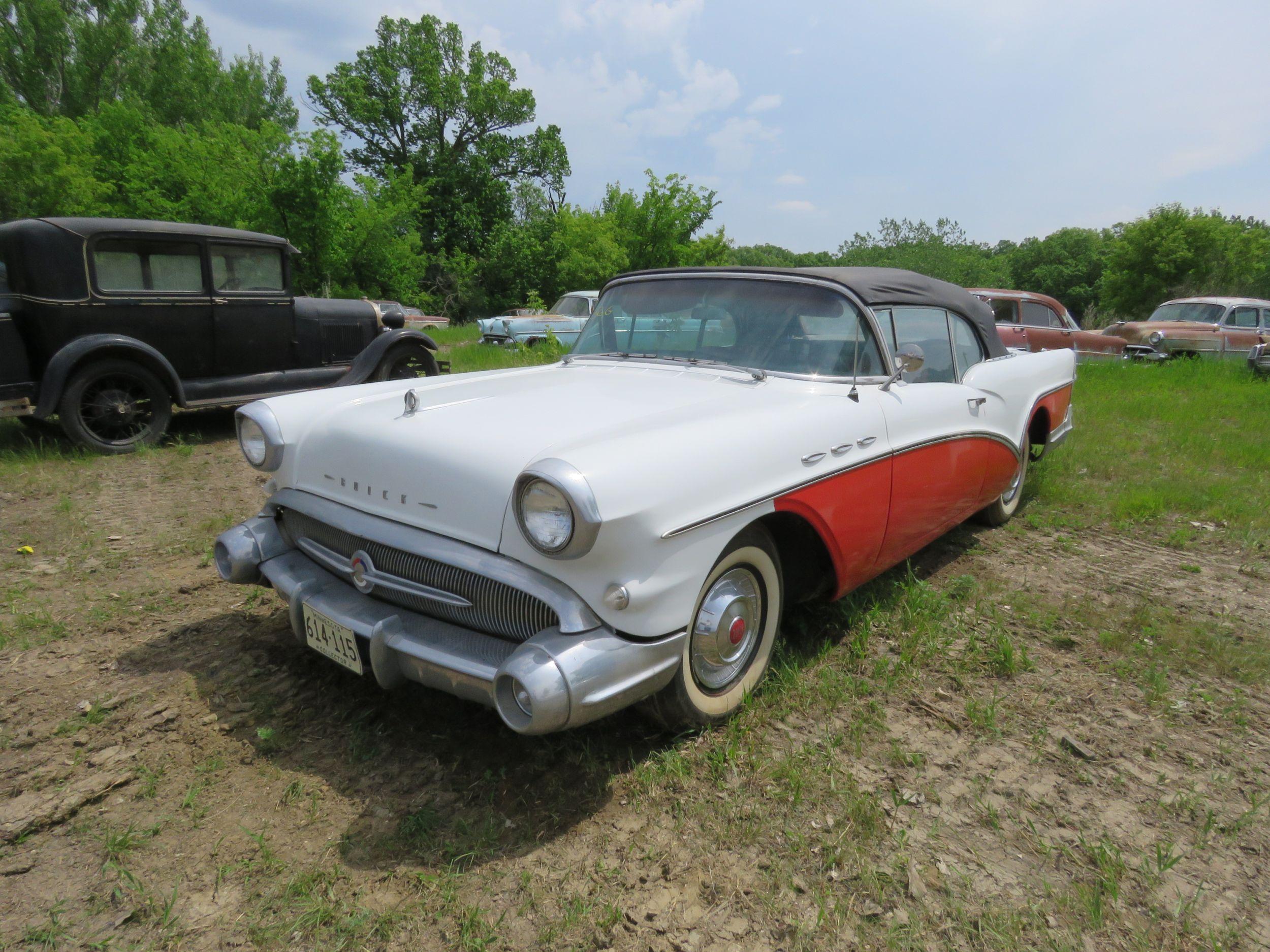 1957 Buick Special Convertible D1110085