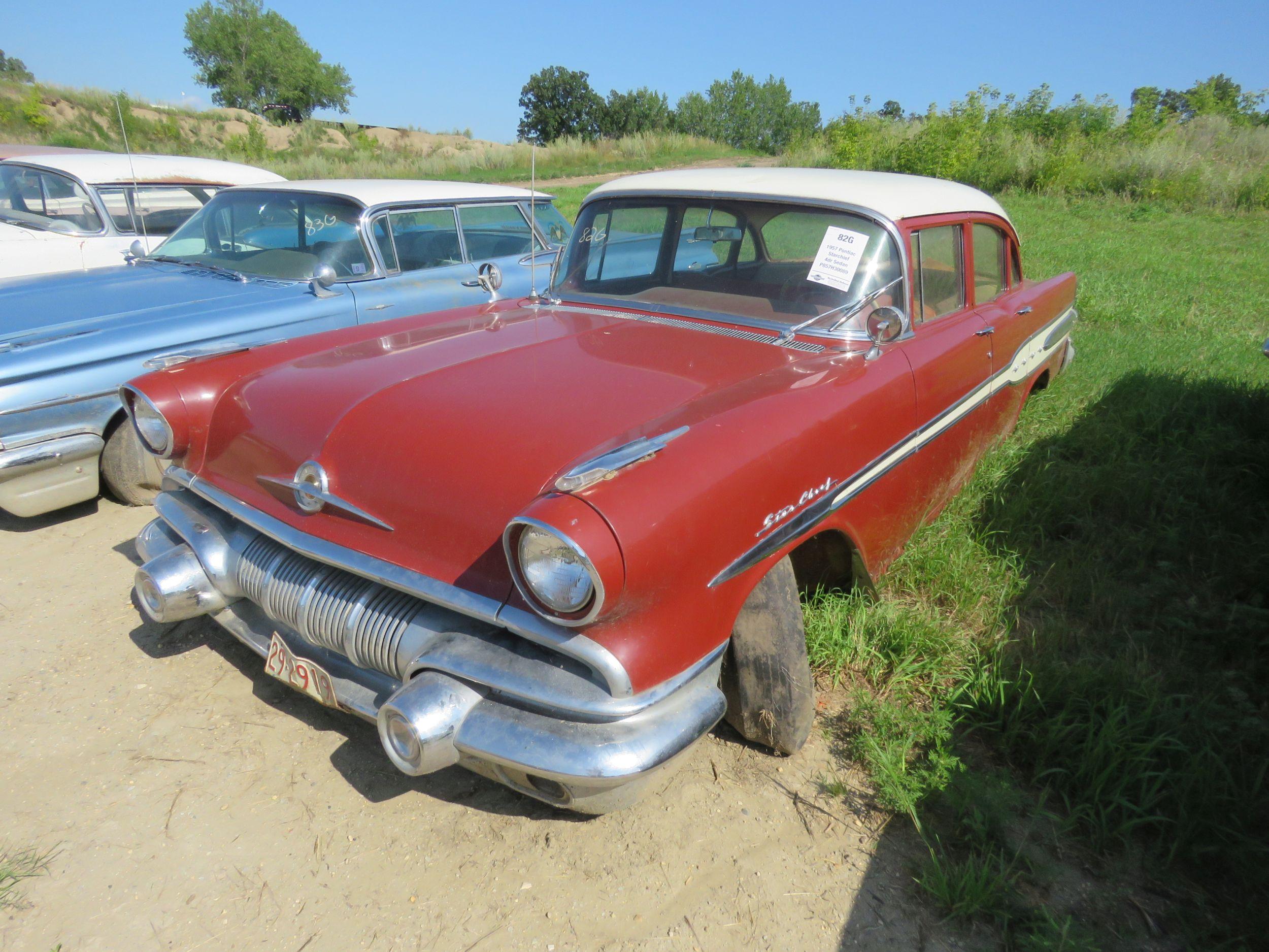 1957 Pontiac Starchief 4dr Sedan P857H30089