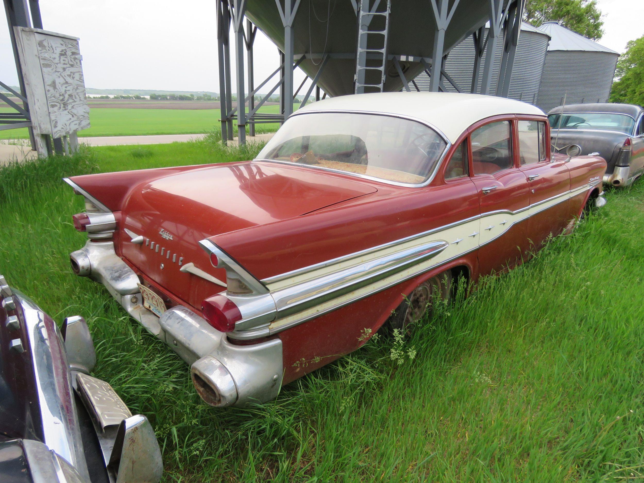 1957 Pontiac Starchief 4dr Sedan P857H30089