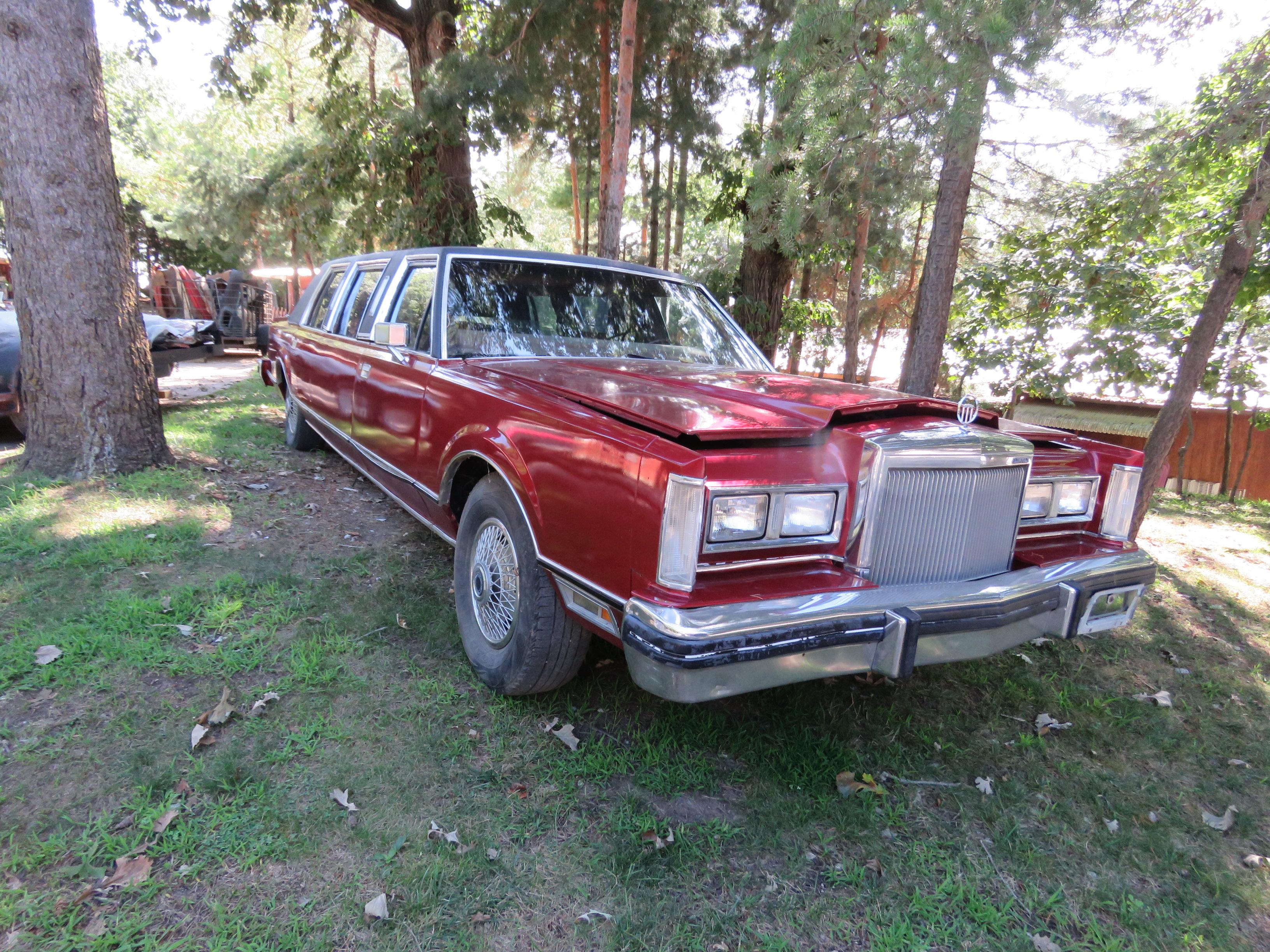 1980 Lincoln Town Car Limo