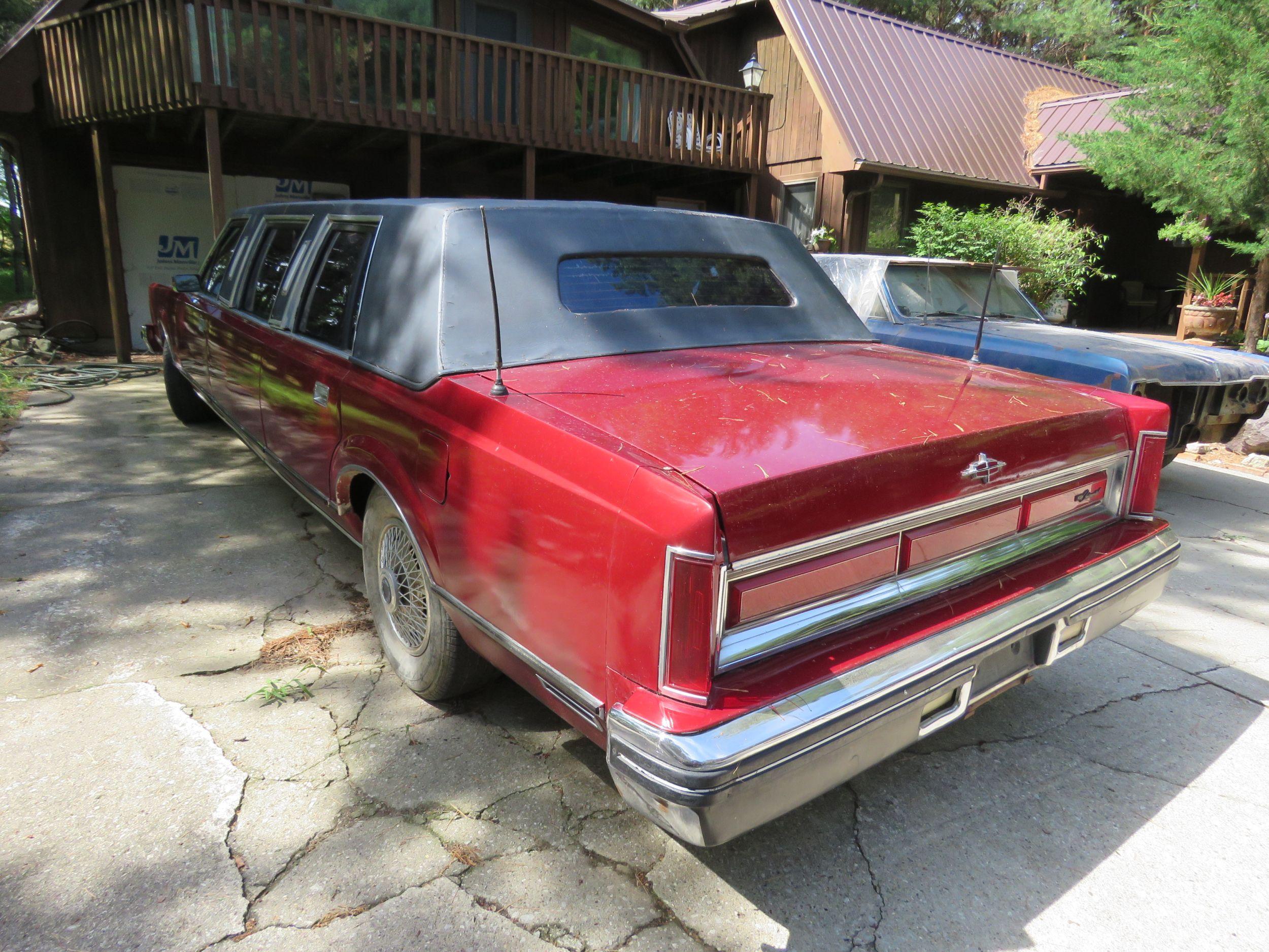 1980 Lincoln Town Car Limo