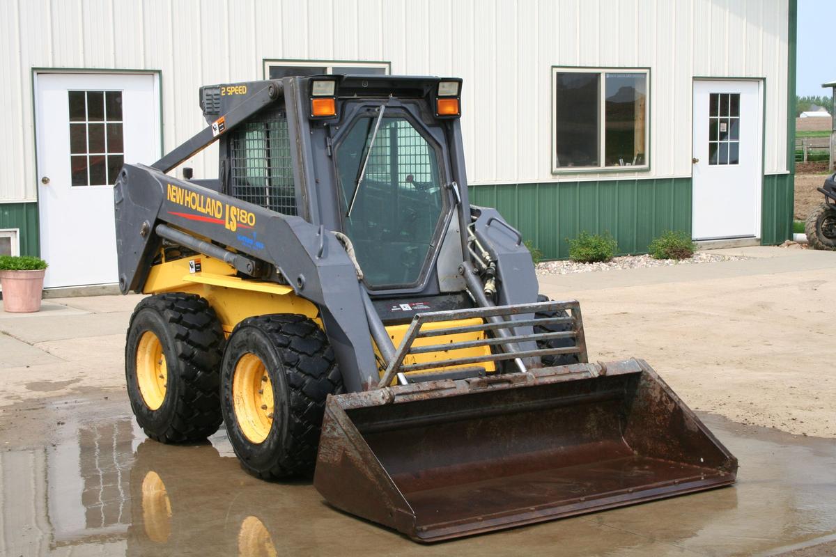 1999 New Holland Ls180 Skidloader